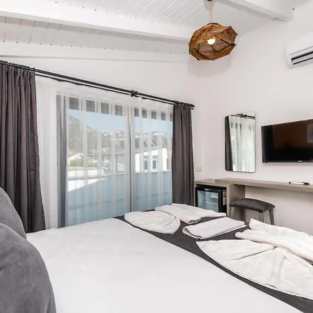 Leonis Otel Kaş