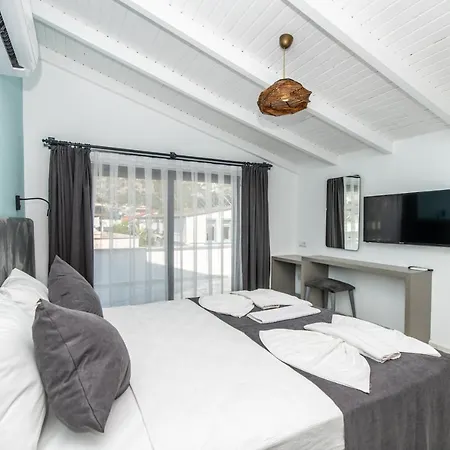 Leonis Otel