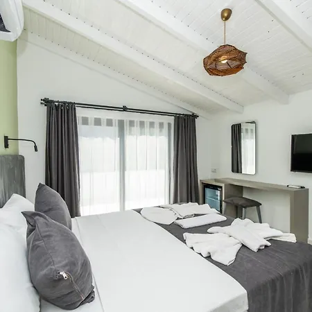 Otel Leonis
