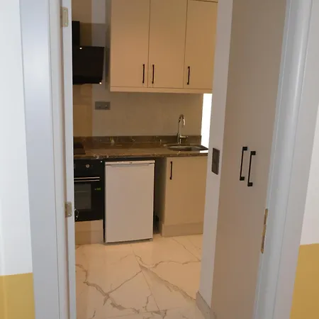 מלון Leonis קס